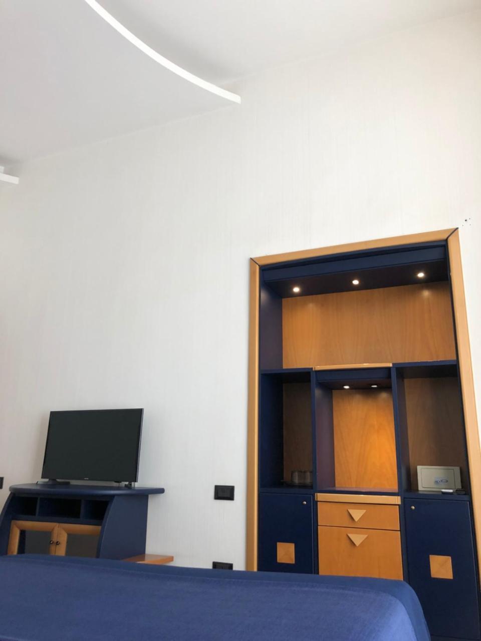 Smln Rooms & Suites Napoli Esterno foto